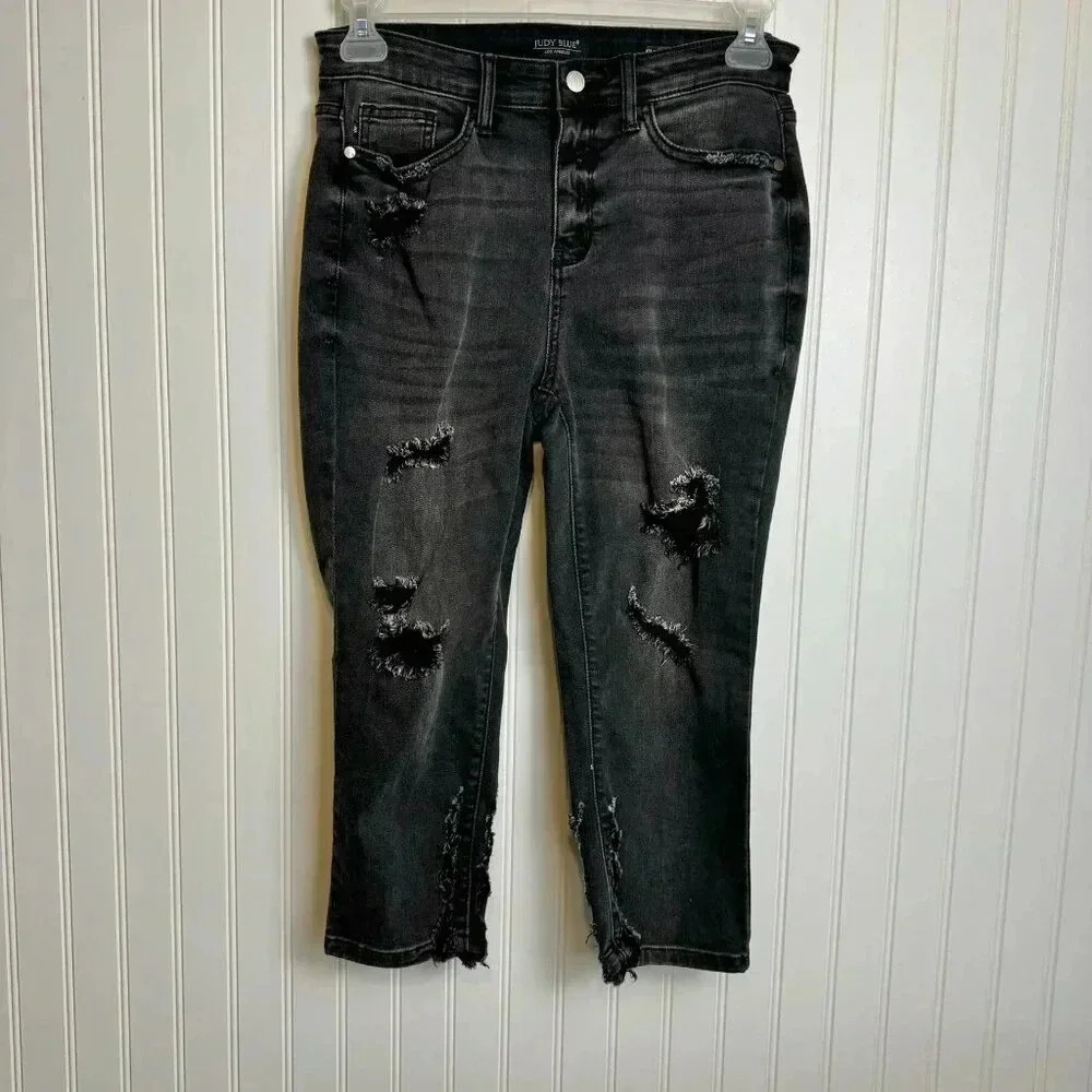 Judy Blue Skinny Fit Capri Distressed Black Jeans size 7/28 Q5